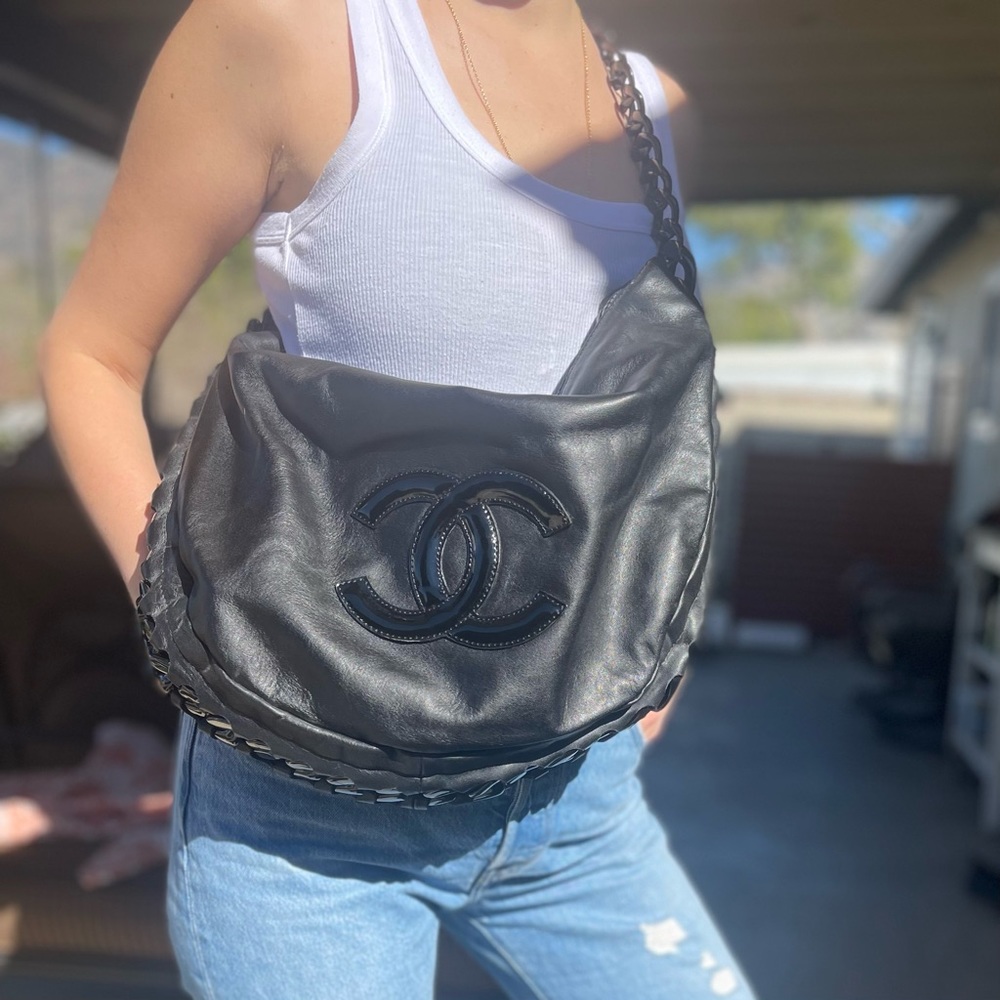 Chanel handbag, vintage 100% authentic brand new Chanel handbag in black leather